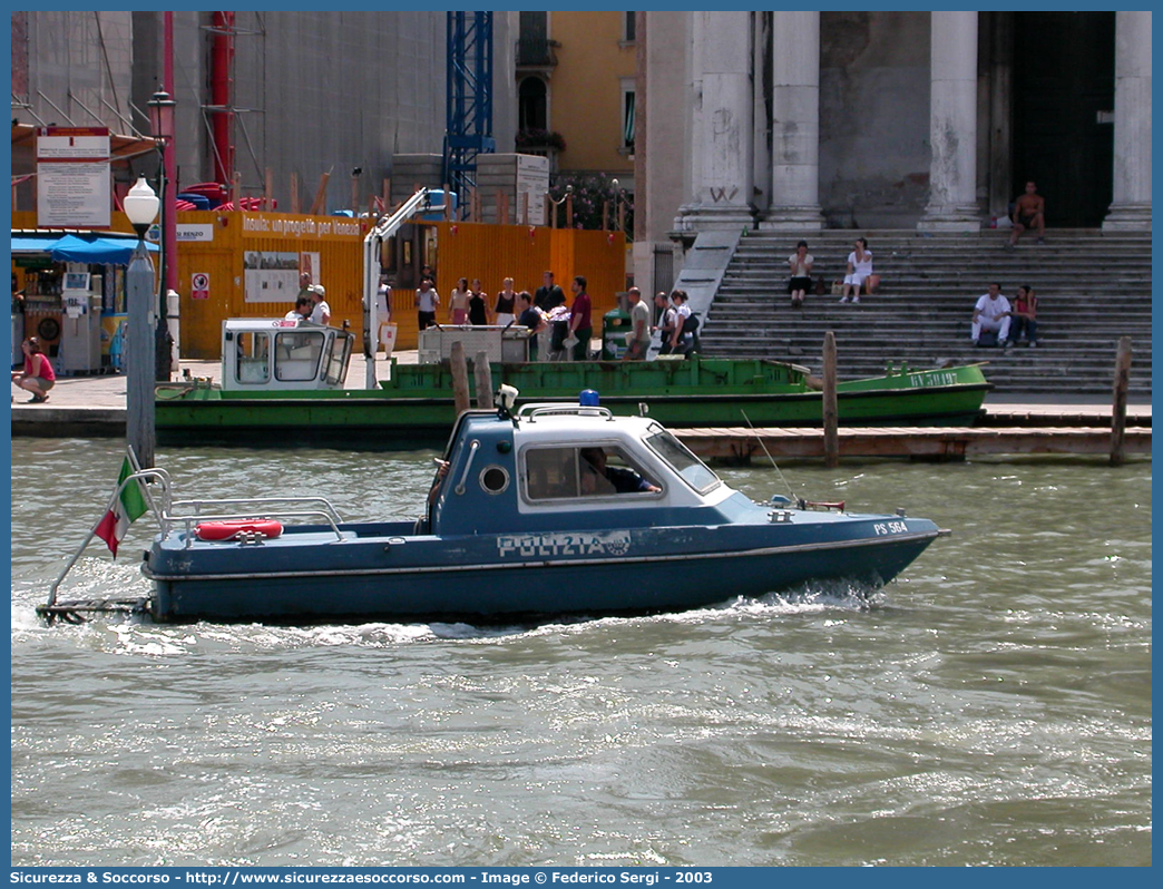 PS 564
Polizia di Stato
Polizia del Mare
Imbarcazione Lagunare
Parole chiave: PS;P.S.;Pubblica;Sicurezza;Polizia;di;Stato;del;mare