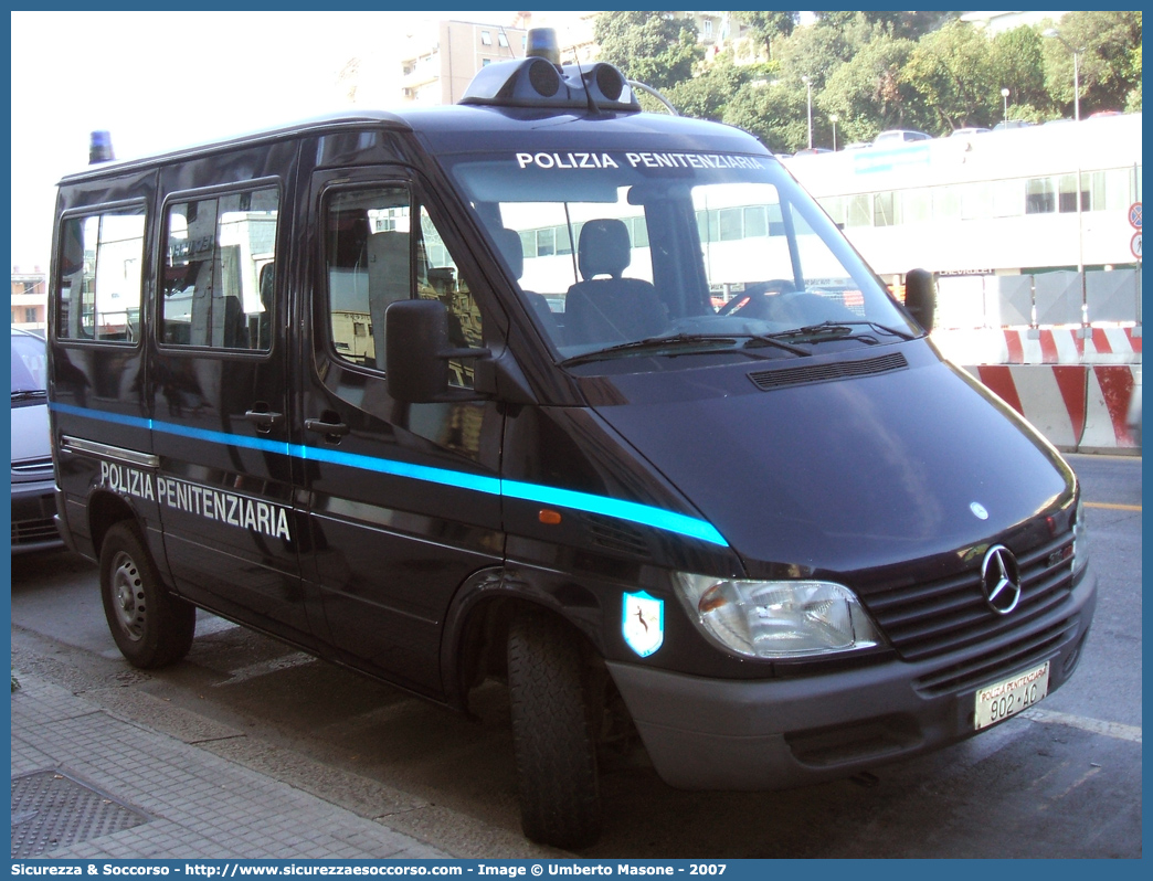 Polizia Penitenziaria 902AC
Polizia Penitenziaria
Mercedes Benz Sprinter 316 I serie restyling
Parole chiave: PP;P.P.;Pol.Pen.;PolPen;AdiC;A.diC.;Agenti;di;Custodia;Polizia;Penitenziaria;Nucleo;Traduzioni;Piantonamenti;Mercedes;Benz;Sprinter