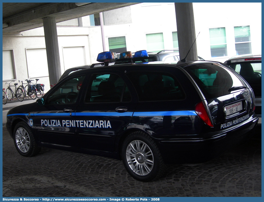 Polizia Penitenziaria 188AE
Polizia Penitenziaria
Nucleo Traduzioni e Piantonamenti
Lancia Lybra Stationwagon
Parole chiave: 188AE;Polizia Penitenziaria;Nucleo Traduzioni e Piantonamenti;Lancia Lybra Stationwagon