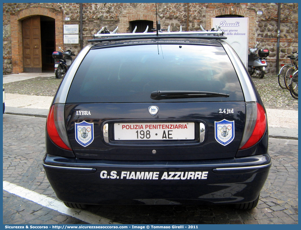 Polizia Penitenziaria 198AE
Polizia Penitenziaria
Gruppo Sportivo Fiamme Azzurre
Lancia Lybra Stationwagon

Parole chiave: 198AE;Polizia Penitenziaria;Gruppo Sportivo Fiamme Azzurre;Lancia Lybra Stationwagon