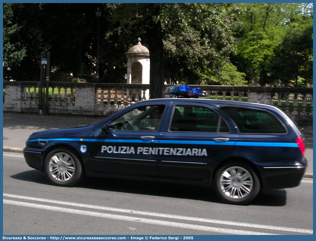 Polizia Penitenziaria 219AE
Polizia Penitenziaria
Nucleo Traduzioni e Piantonamenti
Lancia Lybra Stationwagon

Parole chiave: 219AE;Polizia Penitenziaria;Nucleo Traduzioni e Piantonamenti;Lancia Lybra Stationwagon