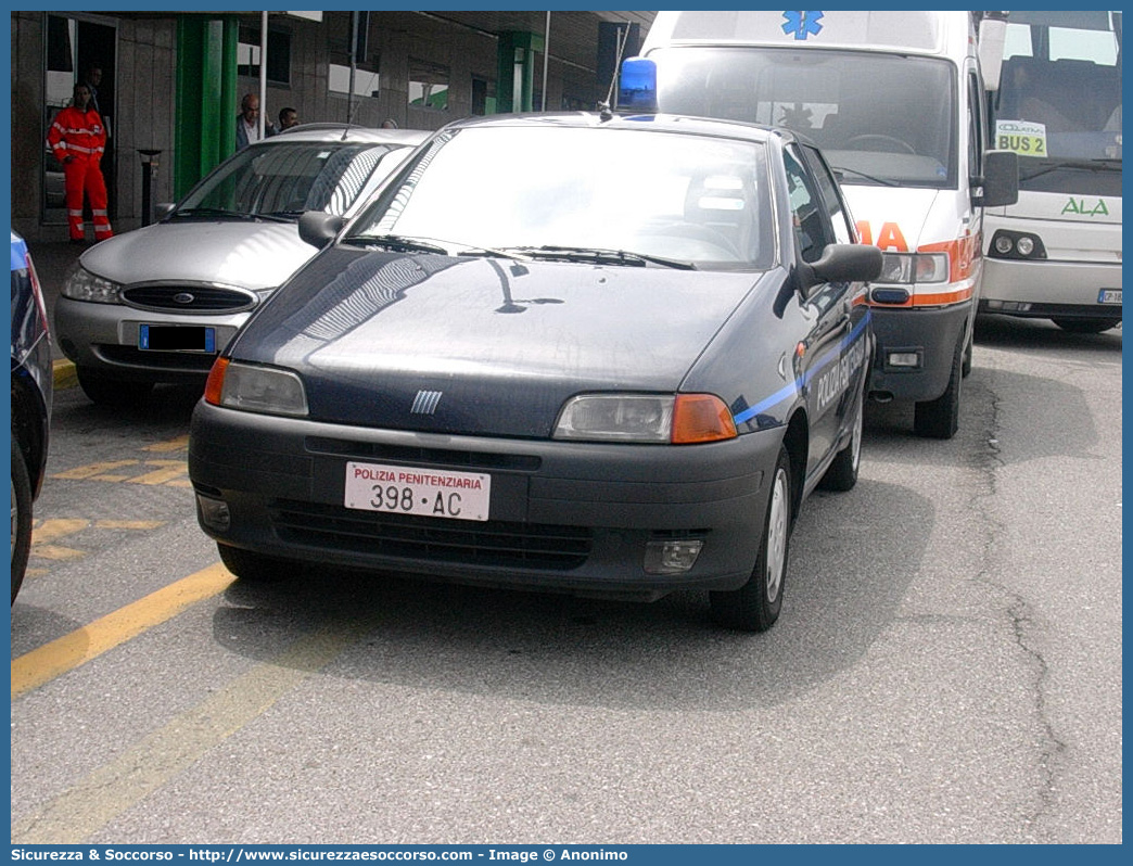 Polizia Penitenziaria 398AC
Polizia Penitenziaria
Nucleo Traduzioni e Piantonamenti
Fiat Punto I serie
Parole chiave: PP;P.P.;Pol.Pen;PolPen;AdiC;A.diC.;Agenti;di;Custodia;Polizia;Penitenziaria;Nucleo;Traduzioni;Piantonamenti;Fiat;Punto