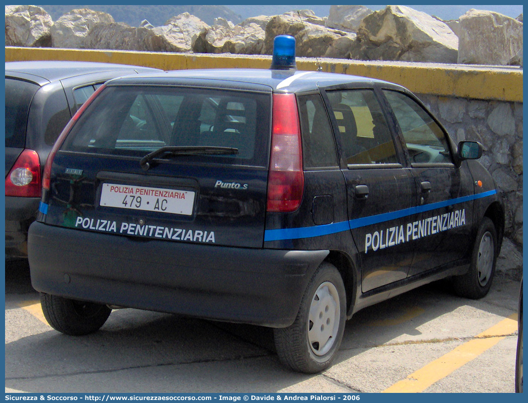 Polizia Penitenziaria 479AC
Polizia Penitenziaria
Nucleo Traduzioni e Piantonamenti
Fiat Punto I serie
Parole chiave: PP;P.P.;Pol.Pen;PolPen;AdiC;A.diC.;Agenti;di;Custodia;Polizia;Penitenziaria;Nucleo;Traduzioni;Piantonamenti;Fiat;Punto