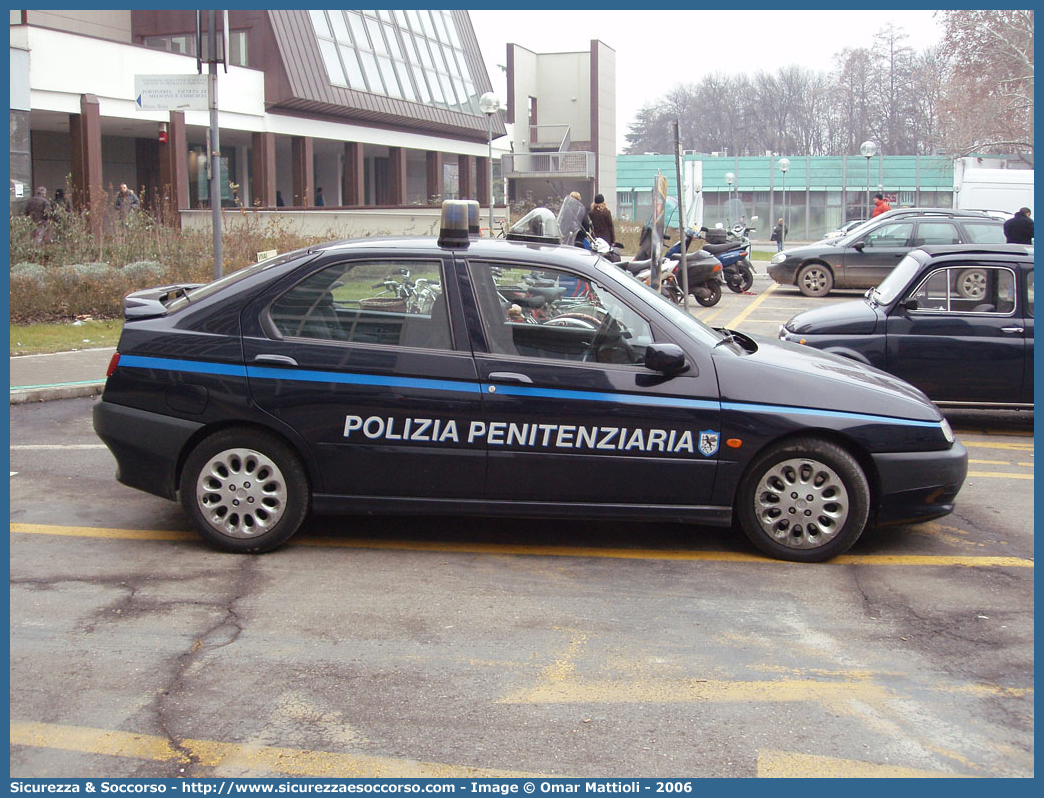 Polizia Penitenziaria 573AC
Polizia Penitenziaria
Nucleo Traduzioni e Piantonamenti
Alfa Romeo 146
Parole chiave: 573AC;Polizia Penitenziaria;Nucleo Traduzioni e Piantonamenti;Alfa Romeo 146