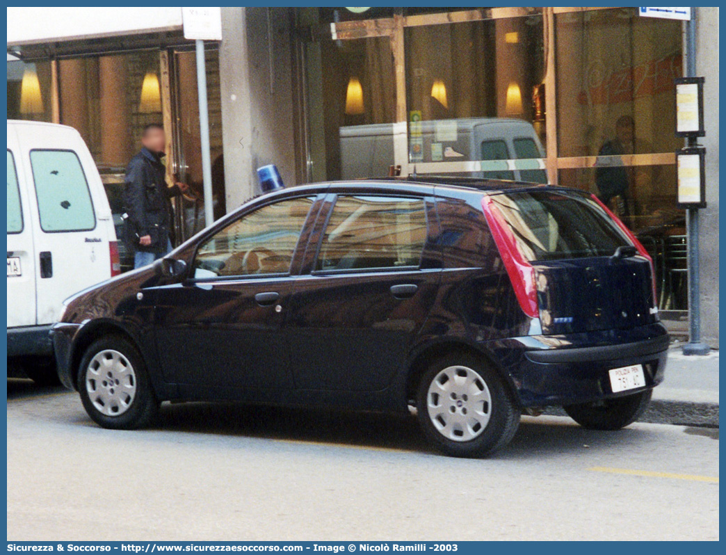 Polizia Penitenziaria 751AC
Polizia Penitenziaria
Nucleo Traduzioni e Piantonamenti
Fiat Punto II serie

Parole chiave: 751AD;Polizia Penitenziaria;Nucleo Traduzioni e Piantonamenti;Fiat Punto II serie