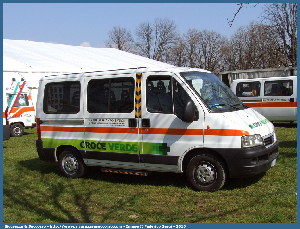 -
Croce Verde Verona
Fiat Ducato II serie restyling
Parole chiave: Croce Verde;CV;C.V.;Verona;Pubblica;Assistenza;Fiat;Ducato