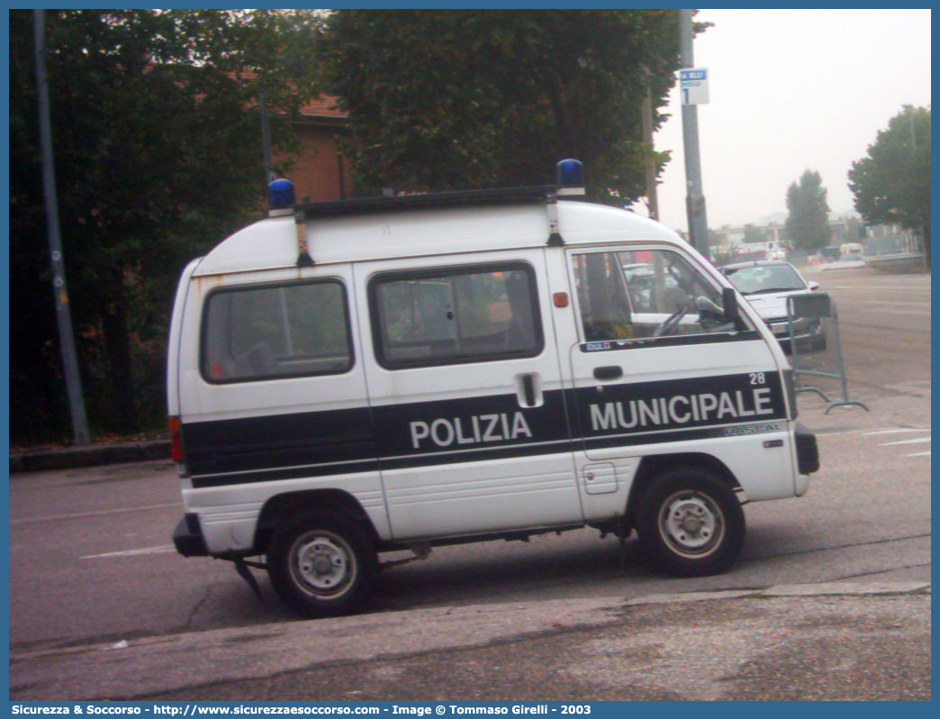 -
Polizia Municipale
Comune di Verona
Bedford Rascal
Parole chiave: Polizia;Locale;Municipale;Verona;Bedford;Rascal