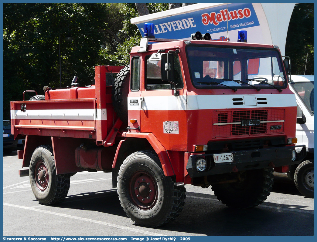 VF 14678
Corpo Nazionale Vigili del Fuoco
Iveco 80-16
Parole chiave: VVF;V.V.F.;Corpo;Nazionale;Vigili;del;Fuoco;Iveco;80-16;80.16;80;16