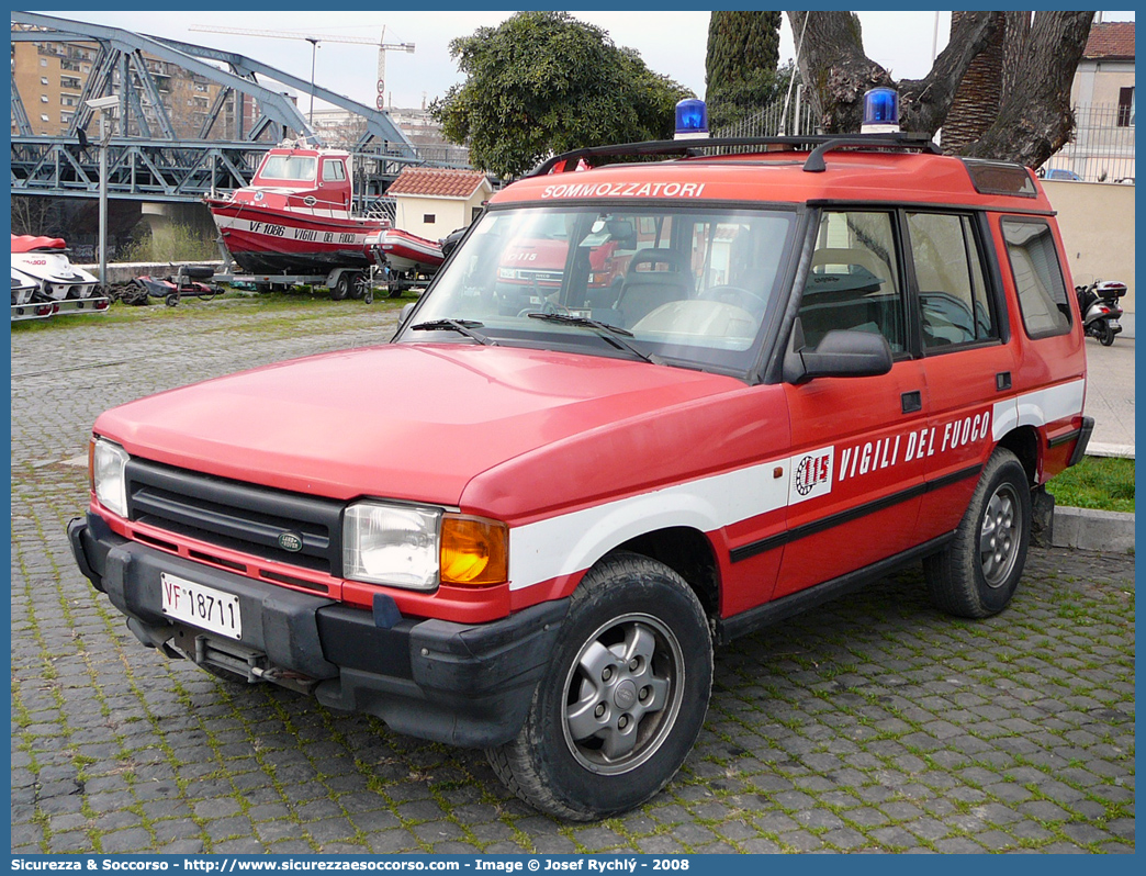 VF 18711
Corpo Nazionale Vigili del Fuoco
Nucleo Soccorso Subacqueo e Acquatico
Land Rover Discovery I serie restyling
Parole chiave: Corpo;Nazionale;Vigili del Fuoco;Vigili;Fuoco;Land Rover;Discovery;NSSA;N.S.S.A.;Soccorso;Subacqueo;Acquatico;Sommozzatori;Subacquei