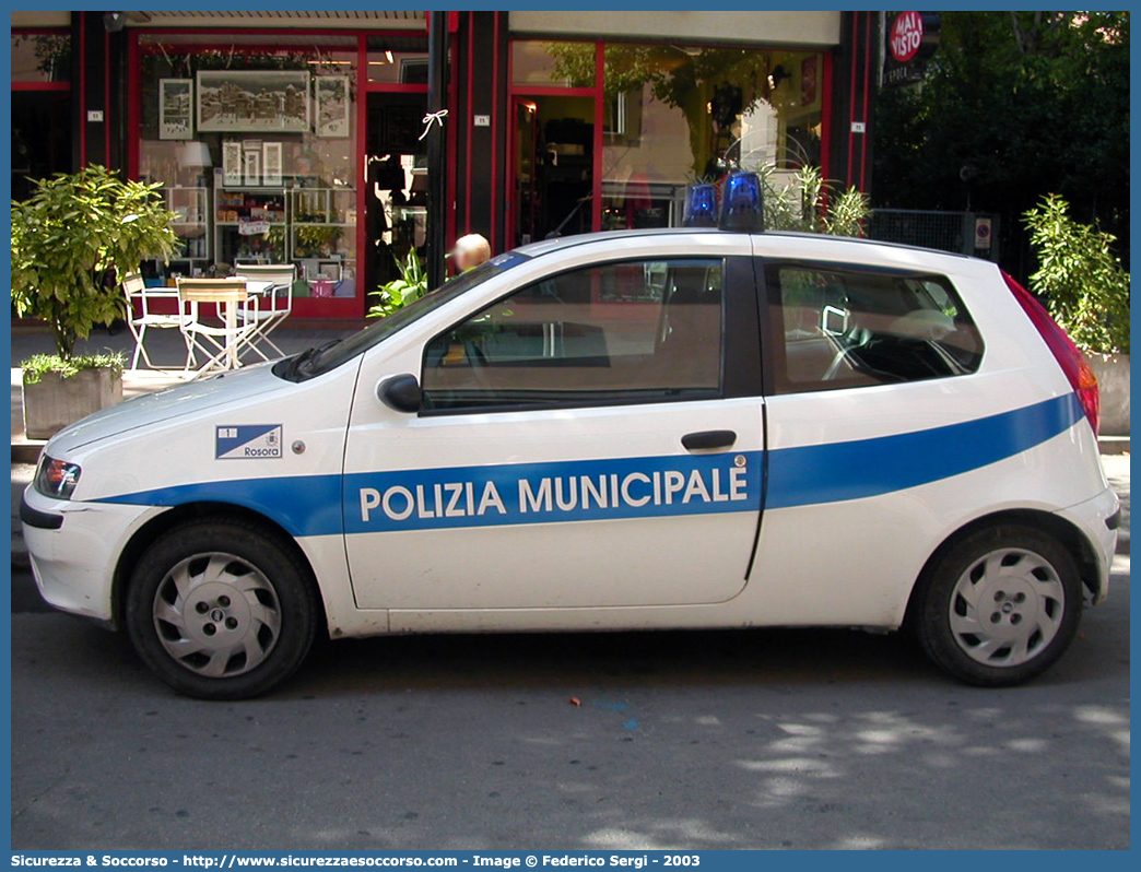 -
Polizia Municipale
Comune di Rosora
Fiat Punto II serie
Parole chiave: Polizia;Locale;Municipale;Rosora;Fiat;Punto