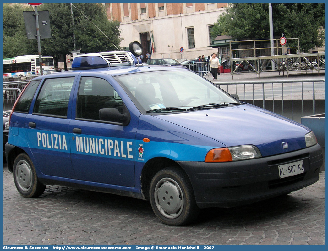 -
Polizia Municipale
Comune di San Gemini
Fiat Punto I serie
Parole chiave: Polizia;Locale;Municipale;San Gemini;Fiat;Punto