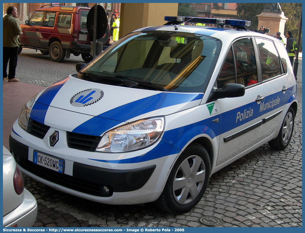 -
Polizia Municipale
Comune di San Lazzaro di Savena
Renault Scenic II serie
Parole chiave: Polizia;Locale;Municipale;San Lazzaro di Savena;Renault;Scenic