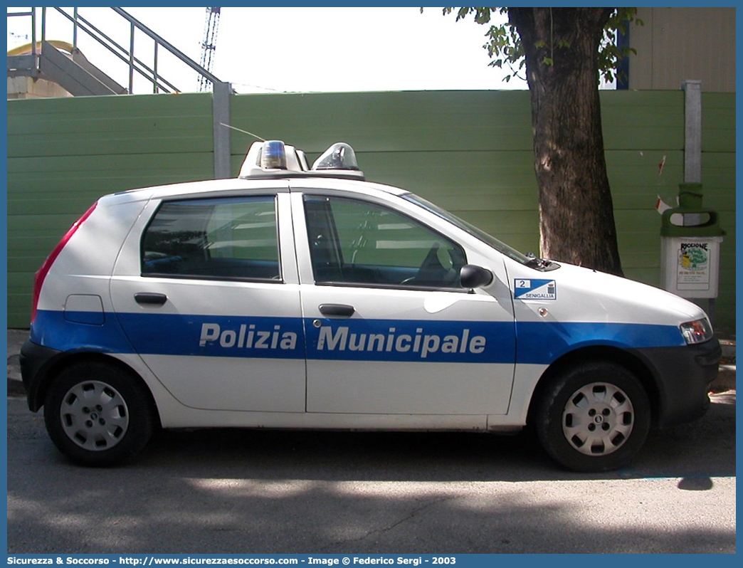 -
Polizia Municipale
Comune di Senigallia
Fiat Punto II serie
Parole chiave: Polizia;Locale;Municipale;Senigallia;Fiat;Punto