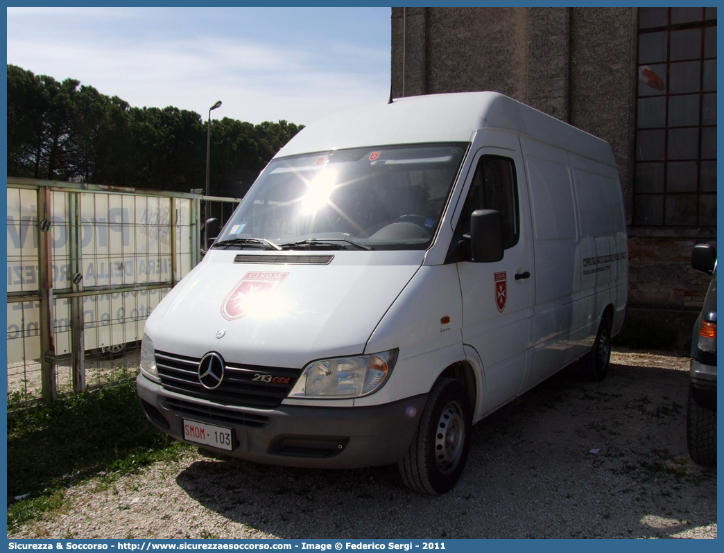 SMOM 103
Sovrano Militare Ordine di Malta
Mercedes Benz Sprinter I serie restyling

Parole chiave: Sovrano;Militare;Ordine di Malta;SMOM;S.M.O.M.;Mercedes Benz;Sprinter;103