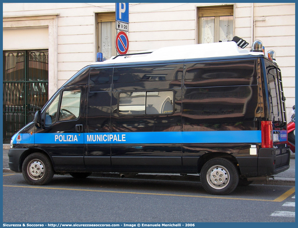 -
Polizia Municipale
Comune di Terni
Fiat Ducato II serie restyling
Parole chiave: Polizia;Locale;Municipale;Terni;Fiat;Ducato