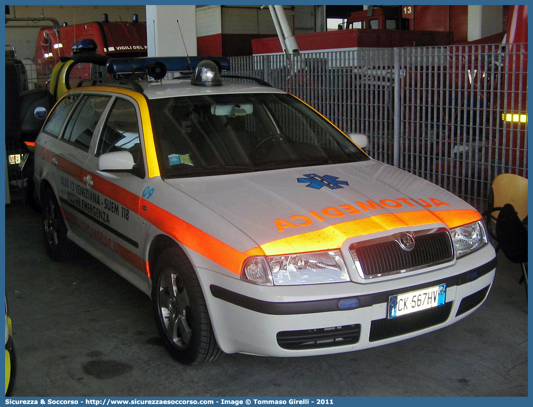 ALFA 09
SUEM 118 Venezia Mestre
Azienda ULSS 3 - Serenissima
Mestre
Skoda Octavia Wagon I serie
Allestitore Alea Italia S.r.l.
(I variante)
Parole chiave: 118;SUEM;S.U.E.M.;Venezia;Mestre;Emergenza;Automedica;Skoda;Octavia;Wagon;Alea