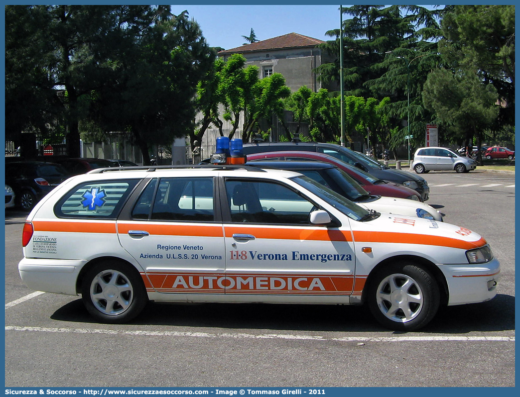 ALFA MIKE 01
SUEM 118 Verona Emergenza
Azienda ULSS 9 - Scaligera
Nissan Primera Station Wagon
II serie
Allestitore MAF S.n.c.
Parole chiave: 118;Verona;Emergenza;SUEM;S.U.E.M.;Automedica;Nissan;Primera;Station;Wagon;MAF