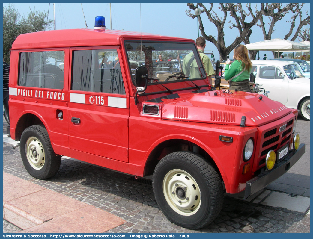 VF 13017
Corpo Nazionale Vigili del Fuoco
Fiat Nuova Campagnola HT
Parole chiave: VF;VVF;V.F.;V.V.F.;Corpo;Nazionale;Vigili del Fuoco;Vigili;Fuoco;Fiat;Campagnola;1107