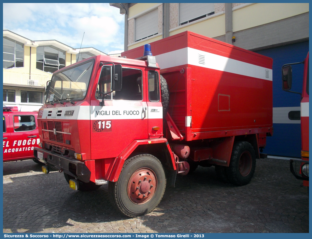 VF 13333
Corpo Nazionale Vigili del Fuoco
Iveco 90PC
Parole chiave: VVF;V.V.F.;Corpo;Nazionale;Vigili;del;Fuoco;Iveco;90PC