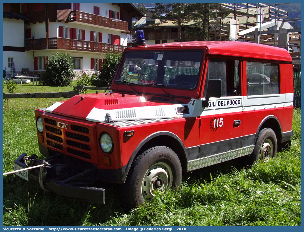 VF 14081
Corpo Nazionale Vigili del Fuoco
Fiat Nuova Campagnola HTL
Parole chiave: VF;VVF;V.F.;V.V.F.;Corpo;Nazionale;Vigili del Fuoco;Vigili;Fuoco;Fiat;Campagnola;1107