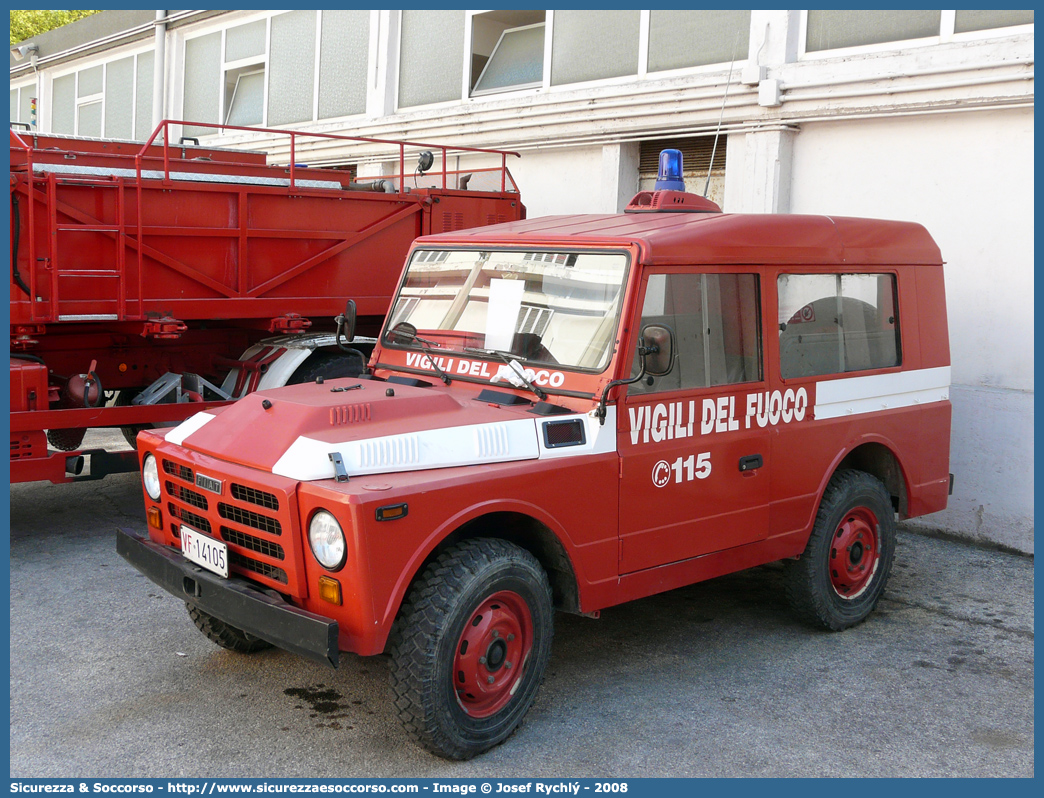 VF 14105
Corpo Nazionale Vigili del Fuoco
Fiat Nuova Campagnola HTL
Parole chiave: VF;VVF;V.F.;V.V.F.;Corpo;Nazionale;Vigili del Fuoco;Vigili;Fuoco;Fiat;Campagnola;1107