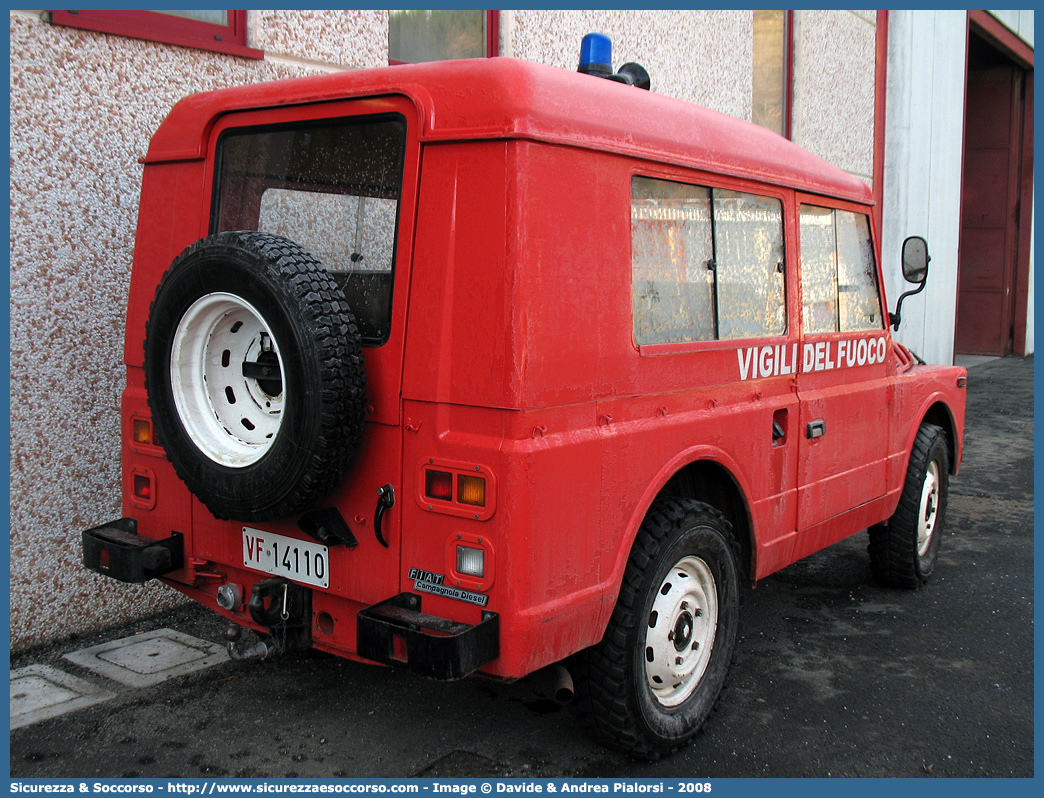 VF 14110
Corpo Nazionale Vigili del Fuoco
Fiat Nuova Campagnola HTL
Parole chiave: VF;VVF;V.F.;V.V.F.;Corpo;Nazionale;Vigili del Fuoco;Vigili;Fuoco;Fiat;Campagnola;1107