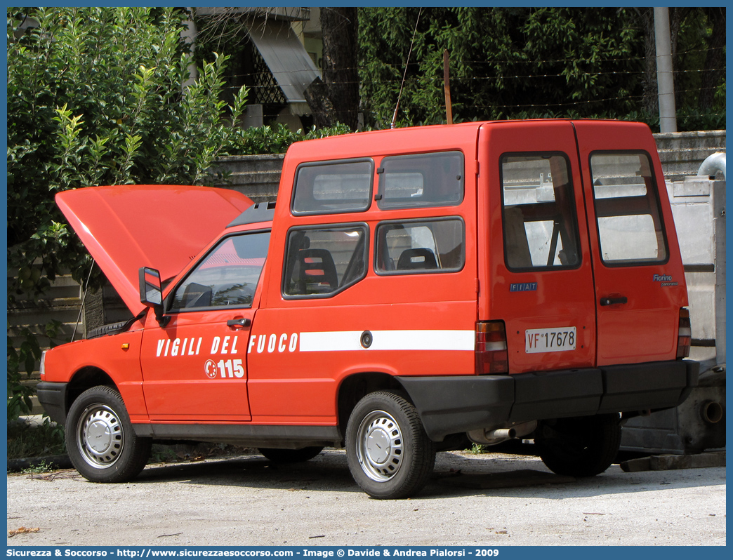 VF 17678
Corpo Nazionale Vigili del Fuoco
Fiat Fiorino II serie
Parole chiave: VVF;V.V.F.;Corpo;Nazionale;Vigili;del;Fuoco;Fiat;Fiorino