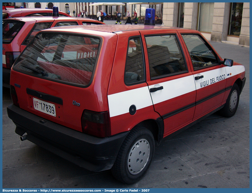 VF 17839
Corpo Nazionale Vigili del Fuoco
Fiat Uno II serie
Parole chiave: VF;VVF;V.F.;V.V.F.;Corpo;Nazionale;Vigili del Fuoco;Vigili;Fuoco;Fiat;Uno