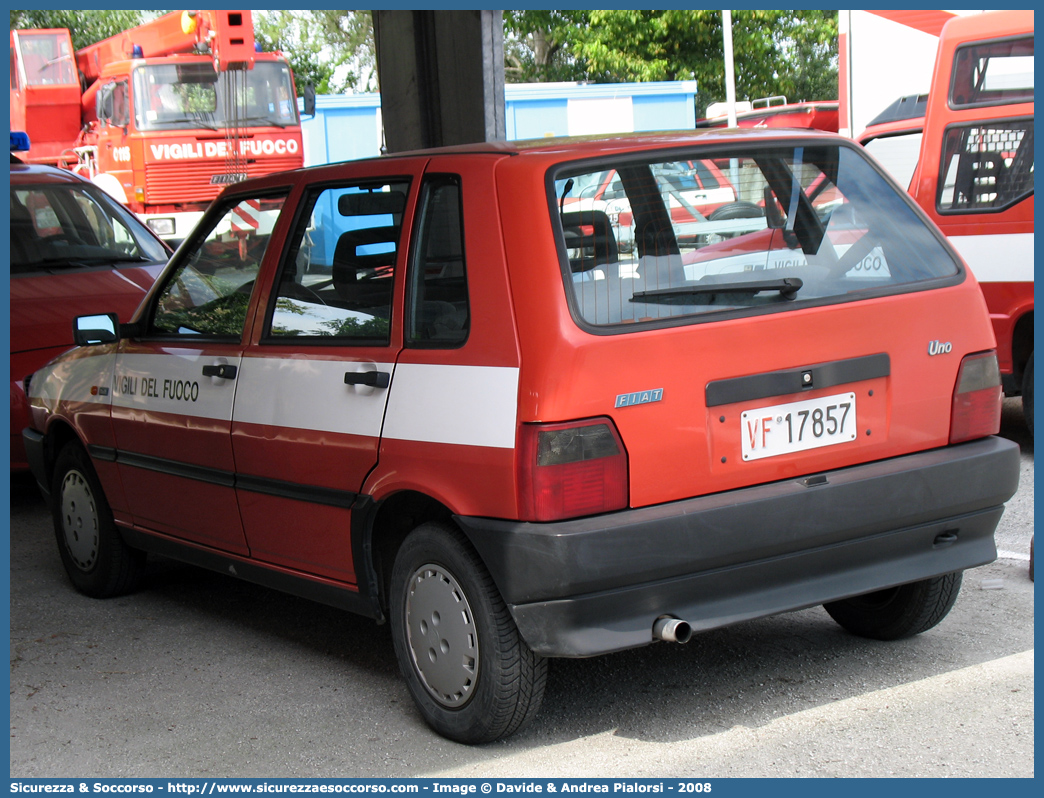 VF 17857
Corpo Nazionale Vigili del Fuoco
Fiat Uno II serie
Parole chiave: VF;VVF;V.F.;V.V.F.;Corpo;Nazionale;Vigili del Fuoco;Vigili;Fuoco;Fiat;Uno