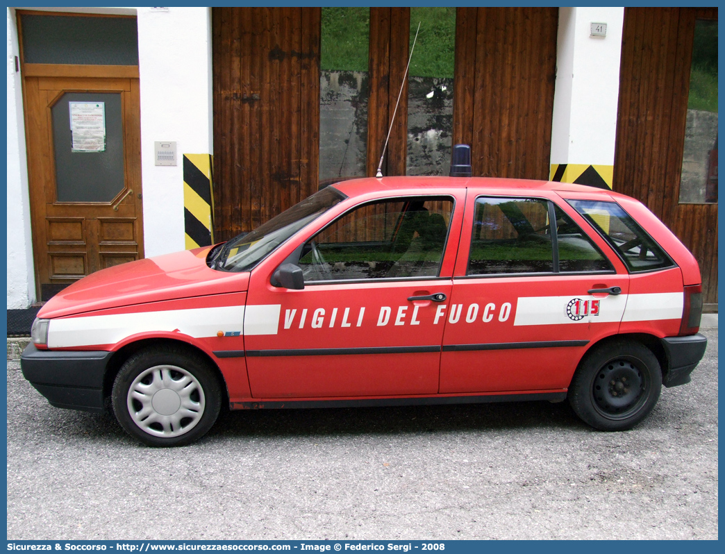 VF 18227
Corpo Nazionale Vigili del Fuoco
Fiat Tipo II serie
Parole chiave: VF;VVF;V.F.;V.V.F.;Corpo;Nazionale;Vigili del Fuoco;Vigili;Fuoco;Fiat;Tipo;18227