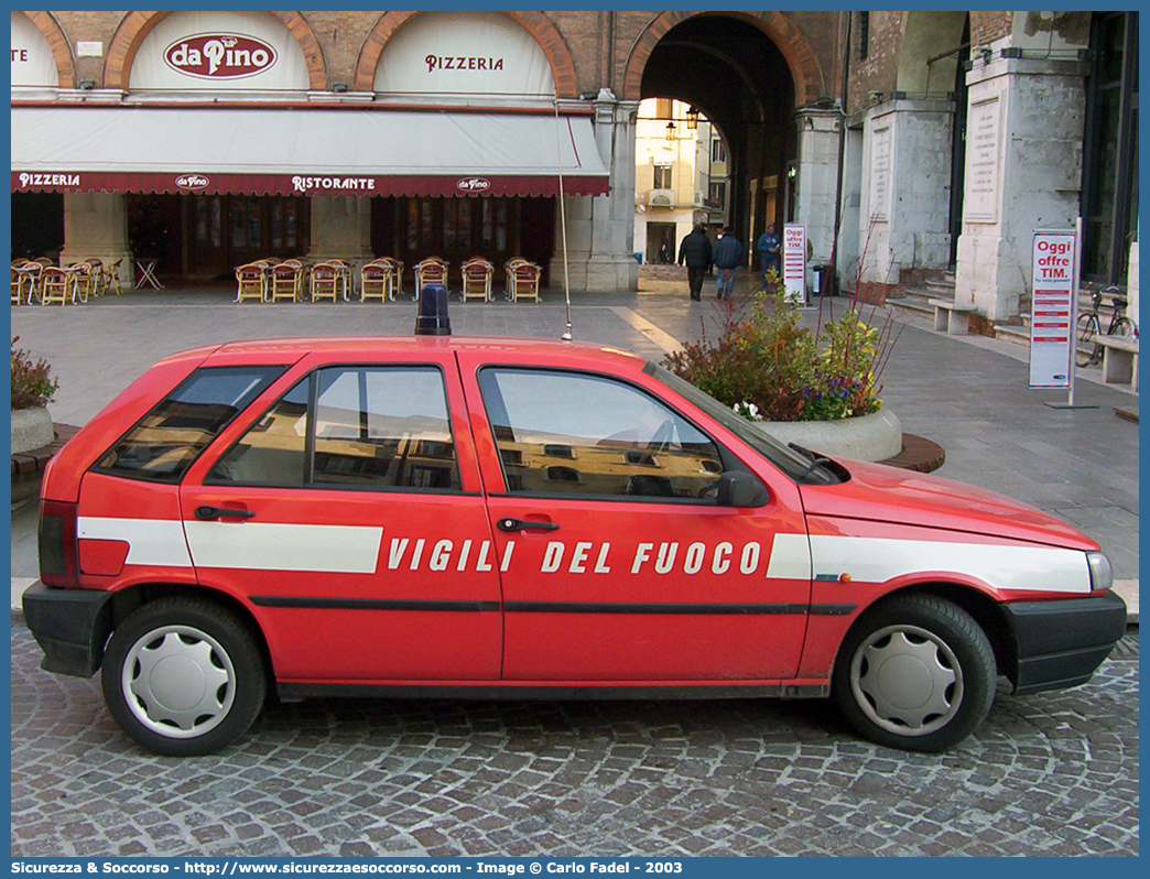 VF 18265
Corpo Nazionale Vigili del Fuoco
Fiat Tipo II serie
Parole chiave: VF;VVF;V.F.;V.V.F.;Corpo;Nazionale;Vigili del Fuoco;Vigili;Fuoco;Fiat;Tipo;18265