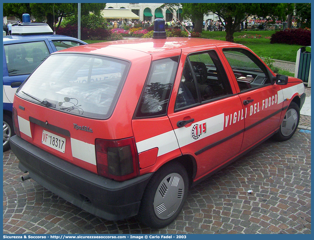 VF 18317
Corpo Nazionale Vigili del Fuoco
Fiat Tipo II serie
Parole chiave: VF;VVF;V.F.;V.V.F.;Corpo;Nazionale;Vigili del Fuoco;Vigili;Fuoco;Fiat;Tipo;18317