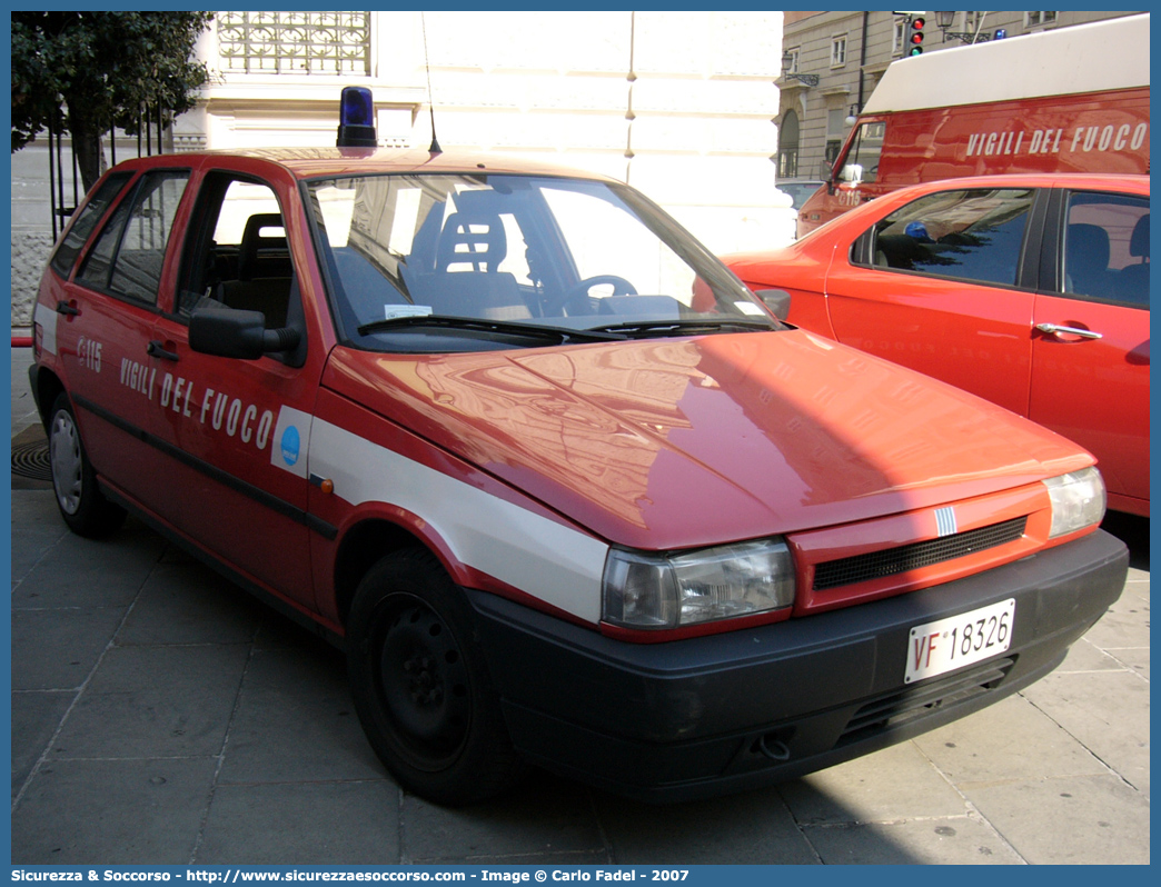 VF 18326
Corpo Nazionale Vigili del Fuoco
Fiat Tipo II serie
Parole chiave: VF;VVF;V.F.;V.V.F.;Corpo;Nazionale;Vigili del Fuoco;Vigili;Fuoco;Fiat;Tipo;18326