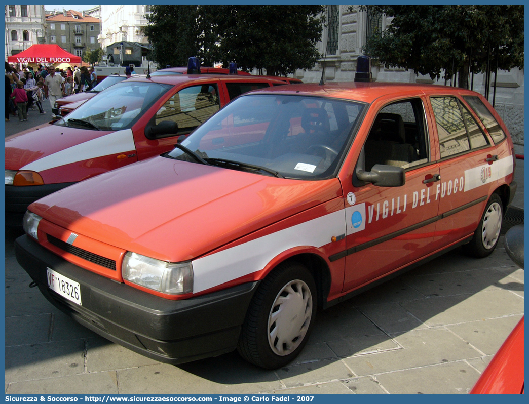 VF 18326
Corpo Nazionale Vigili del Fuoco
Fiat Tipo II serie
Parole chiave: VF;VVF;V.F.;V.V.F.;Corpo;Nazionale;Vigili del Fuoco;Vigili;Fuoco;Fiat;Tipo;18326