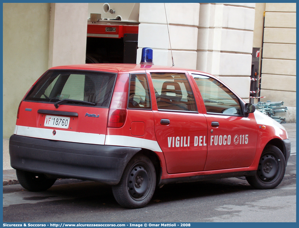 VF 18760
Corpo Nazionale Vigili del Fuoco
Fiat Punto I serie
Parole chiave: VF;VVF;V.F.;V.V.F.;Corpo;Nazionale;Vigili del Fuoco;Vigili;Fuoco;Fiat;Punto