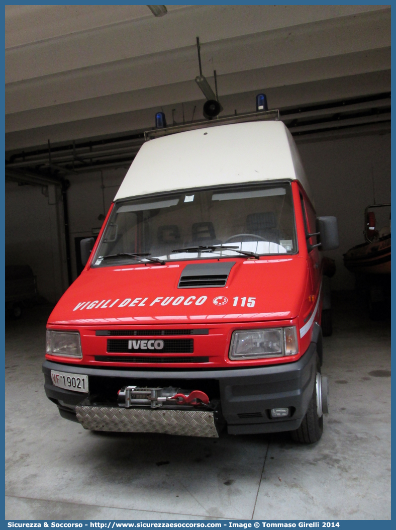 VF 19021
Corpo Nazionale Vigili del Fuoco
Nucleo Soccorso Subacqueo e Acquatico
Iveco Daily 59-12 II serie
Parole chiave: VVF;V.V.F.;Corpo;Nazionale;Vigili;del;Fuoco;Iveco;Daily;59-12;59.12;NSSA;N.S.S.A.;Soccorso;Subacqueo;Acquatico;Sommozzatori;Subacquei