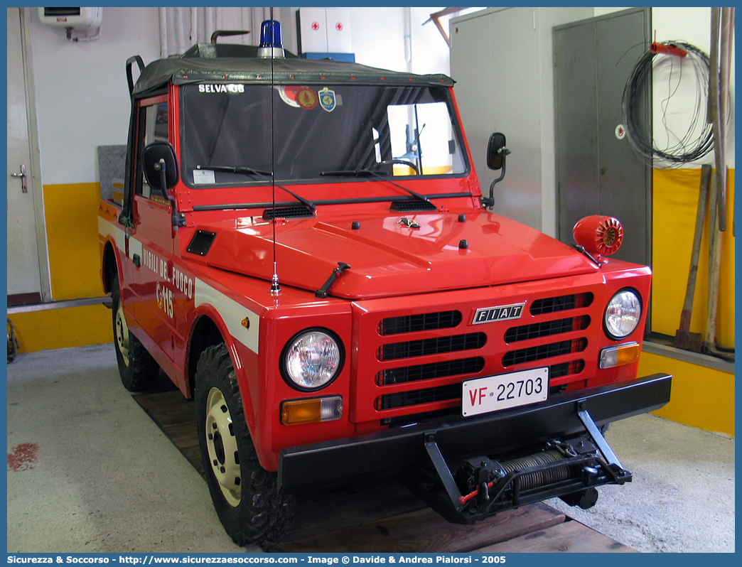 VF 22703
Corpo Nazionale Vigili del Fuoco
Fiat Nuova Campagnola
Parole chiave: VF;VVF;V.F.;V.V.F.;Corpo;Nazionale;Vigili del Fuoco;Vigili;Fuoco;Fiat;Campagnola;1107