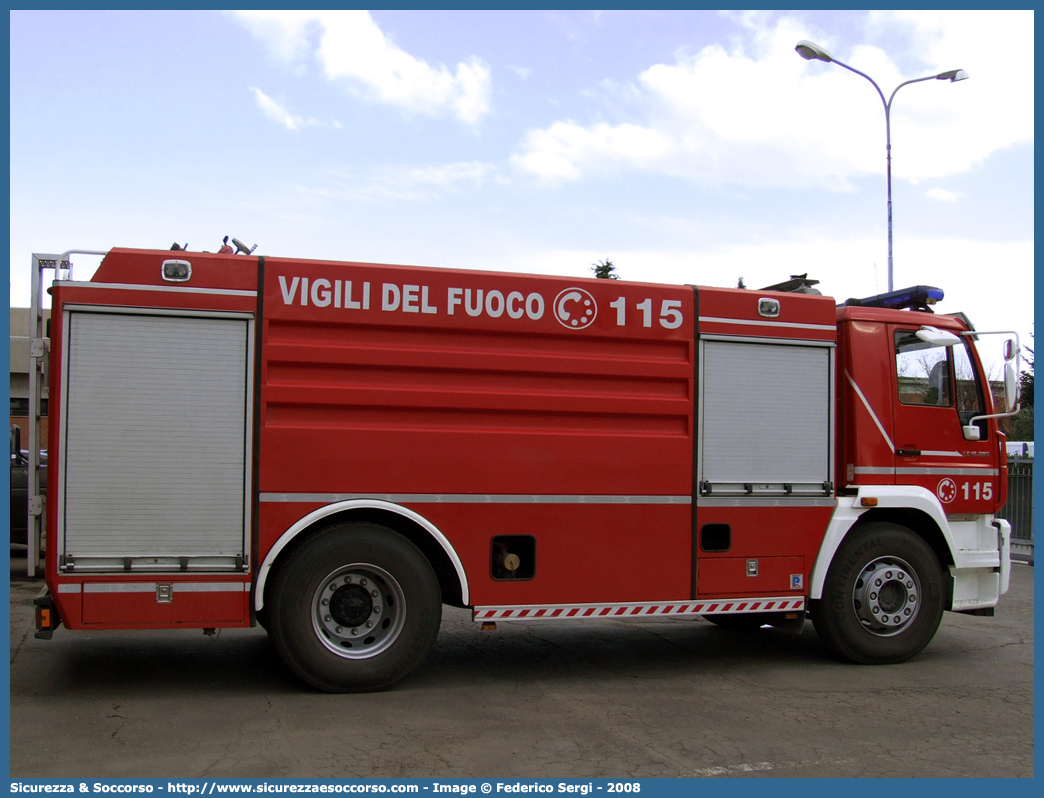 VF 23424
Corpo Nazionale Vigili del Fuoco
MAN LE 18.200
Allestitore Piemme Antincendi S.r.l.
Parole chiave: Corpo;Nazionale;Vigili del Fuoco;Vigili;Fuoco;ABP;A.B.P.;AutoBottePompa;AutoBotte;Astra;MAN;LE;18.200;Piemme;Antincendi;23424