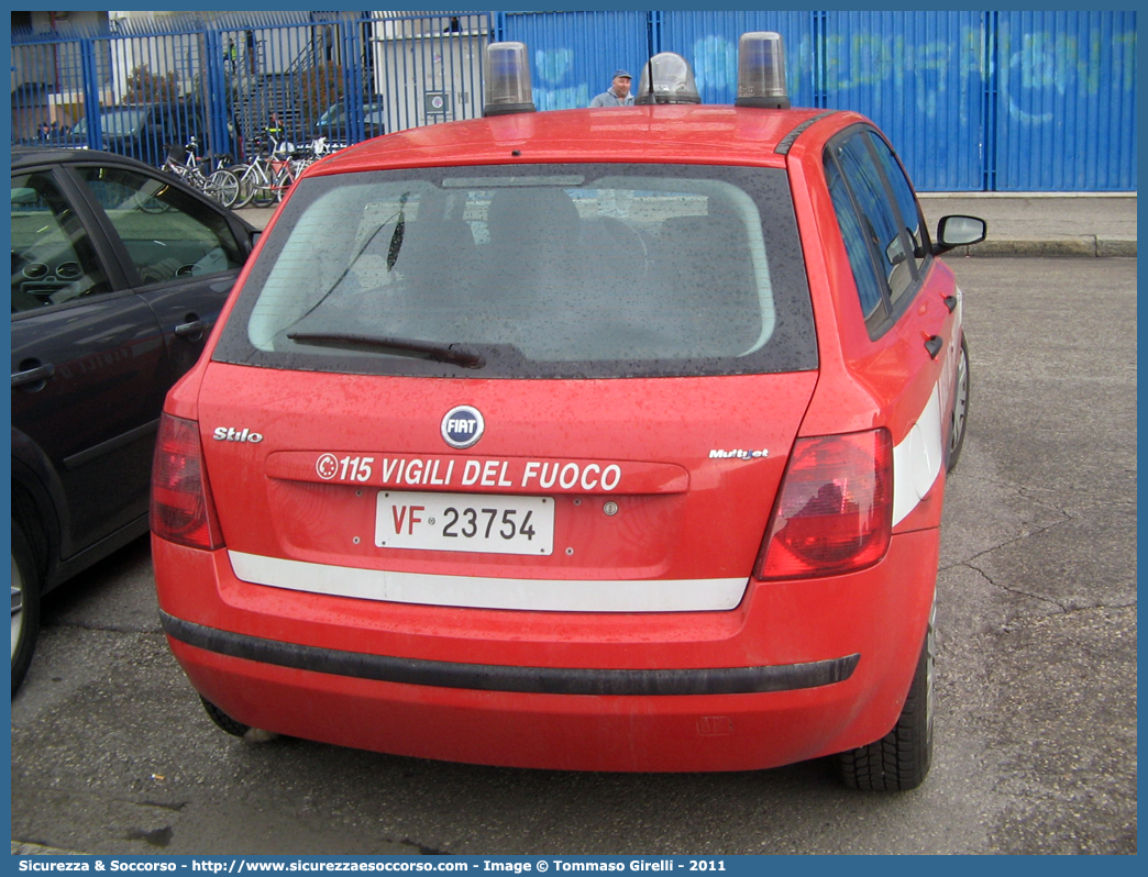 VF 23754
Corpo Nazionale Vigili del Fuoco
Fiat Stilo II serie
Parole chiave: VVF;V.V.F.;Corpo;Nazionale;Vigili;del;Fuoco;Fiat;Stilo