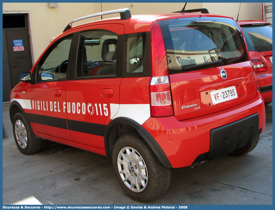 VF 23795
Corpo Nazionale Vigili del Fuoco
Fiat Nuova Panda 4x4 I serie
Parole chiave: VVF;V.V.F.;Corpo;Nazionale;Vigili;del;Fuoco;Fiat;Nuova;Panda;4x4