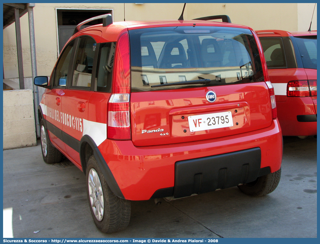 VF 23795
Corpo Nazionale Vigili del Fuoco
Fiat Nuova Panda 4x4 I serie
Parole chiave: VVF;V.V.F.;Corpo;Nazionale;Vigili;del;Fuoco;Fiat;Nuova;Panda;4x4