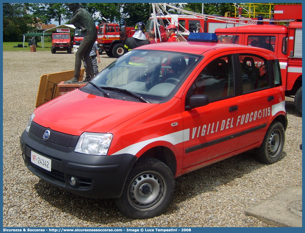 VF 24342
Corpo Nazionale Vigili del Fuoco
Fiat Nuova Panda 4x4 I serie
Parole chiave: VVF;V.V.F.;Corpo;Nazionale;Vigili;del;Fuoco;Fiat;Nuova;Panda;4x4