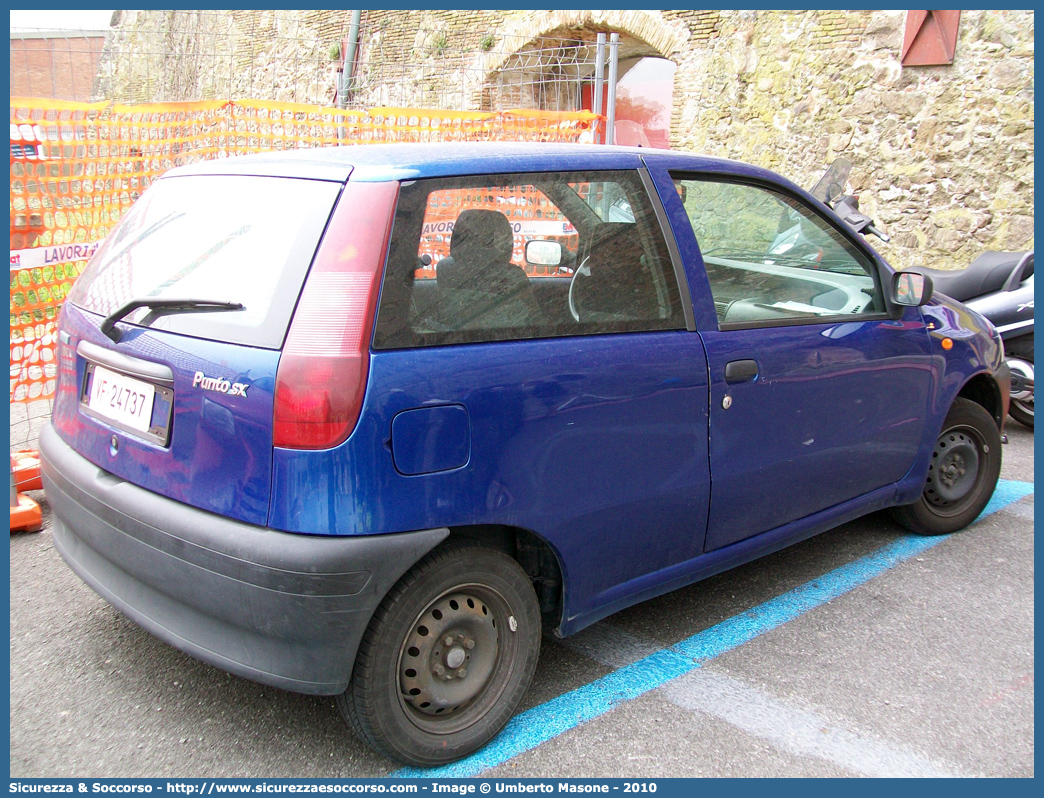 VF 24737
Corpo Nazionale Vigili del Fuoco
Fiat Punto I serie
Parole chiave: VF;VVF;V.F.;V.V.F.;Corpo;Nazionale;Vigili del Fuoco;Vigili;Fuoco;Fiat;Punto