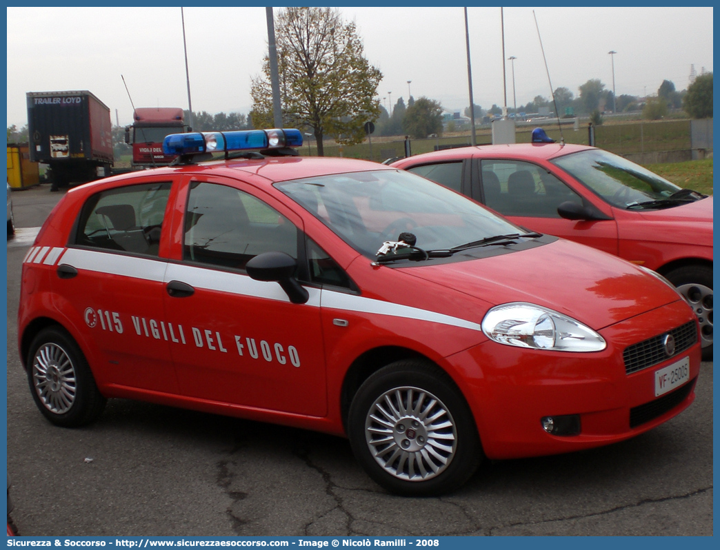 VF 25005
Corpo Nazionale Vigili del Fuoco
Fiat Grande Punto
Parole chiave: VVF;V.V.F.;Corpo;Nazionale;Vigili;del;Fuoco;Fiat;Grande;Punto