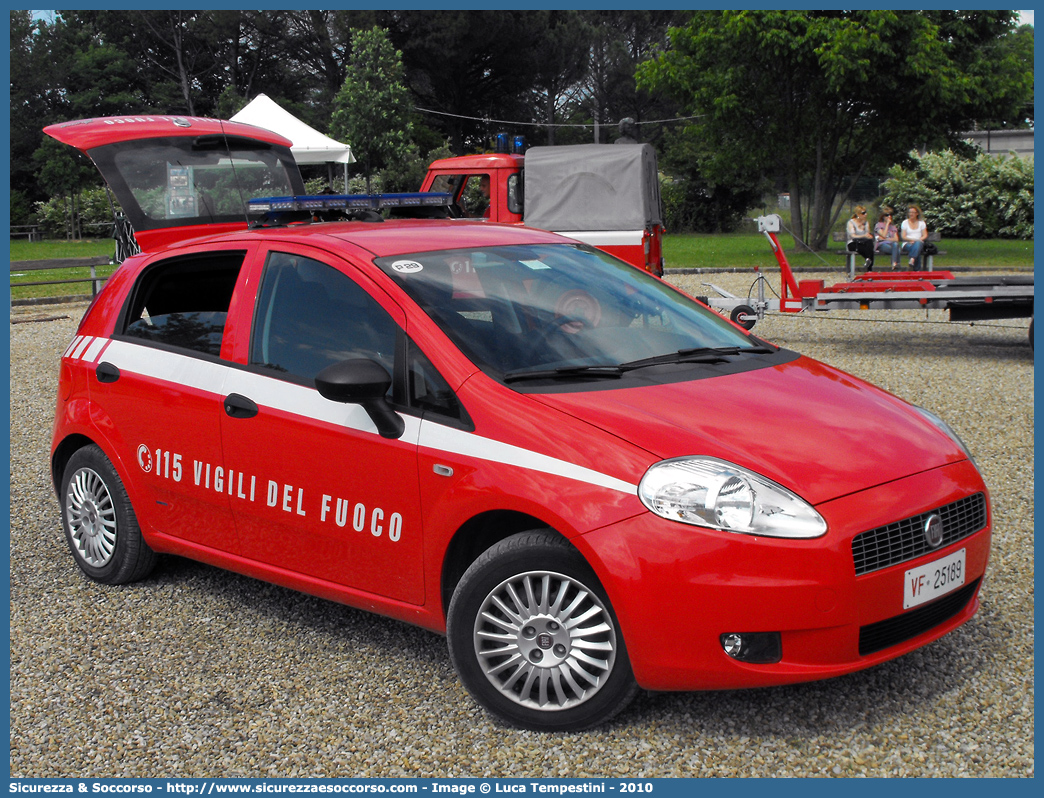 VF 25189
Corpo Nazionale Vigili del Fuoco
Fiat Grande Punto
Parole chiave: VVF;V.V.F.;Corpo;Nazionale;Vigili;del;Fuoco;Fiat;Grande;Punto