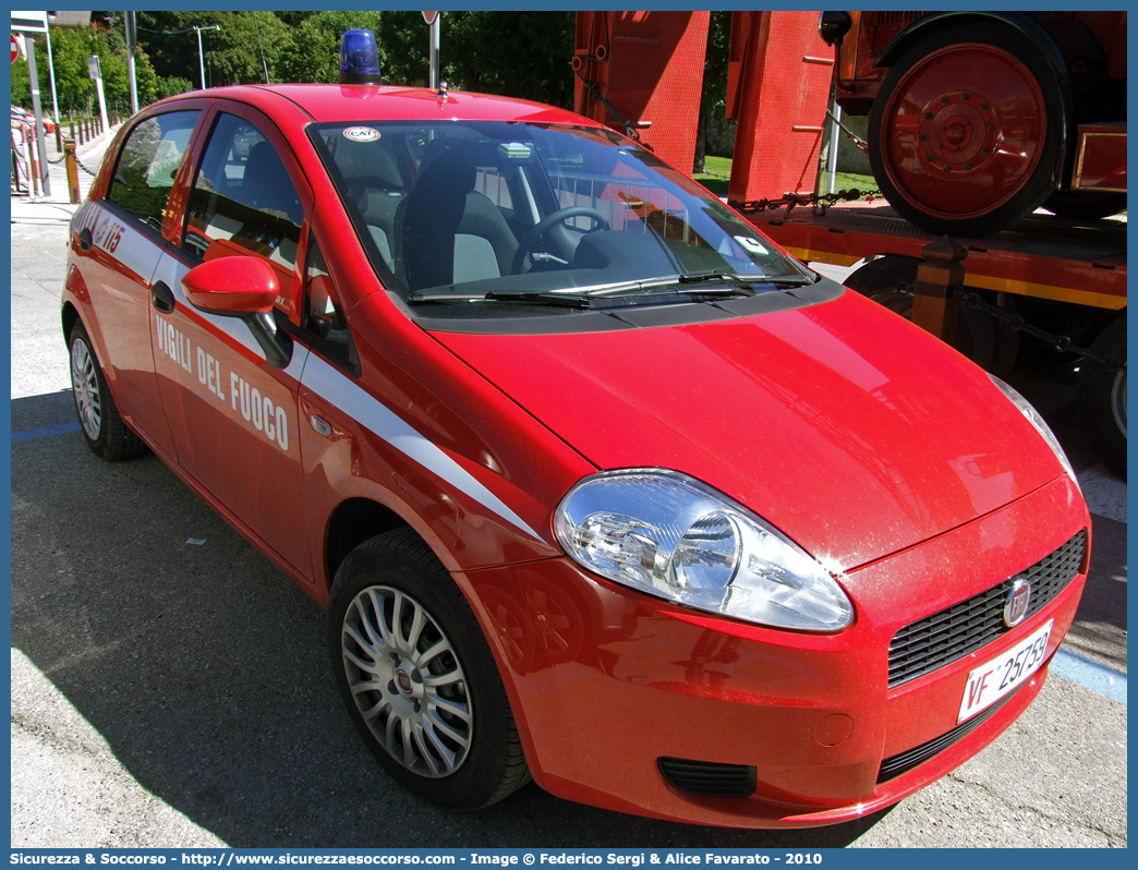 VF 25759
Corpo Nazionale Vigili del Fuoco
Fiat Grande Punto
Parole chiave: VVF;V.V.F.;Corpo;Nazionale;Vigili;del;Fuoco;Fiat;Grande;Punto