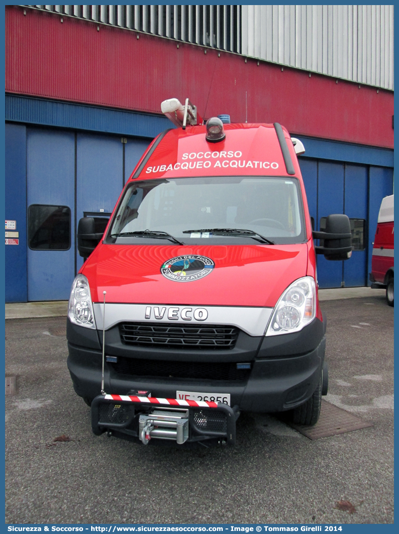 VF 26856
Corpo Nazionale Vigili del Fuoco
Nucleo Soccorso Subacqueo e Acquatico
Iveco Daily 65C18 V serie
Allestitore Elevox S.r.l.
Parole chiave: VVF;V.V.F.;Corpo;Nazionale;Vigili;del;Fuoco;Iveco;Daily;65C18;65 C 18;NSSA;N.S.S.A.;Soccorso;Subacqueo;Acquatico;Sommozzatori;Subacquei;Elevox