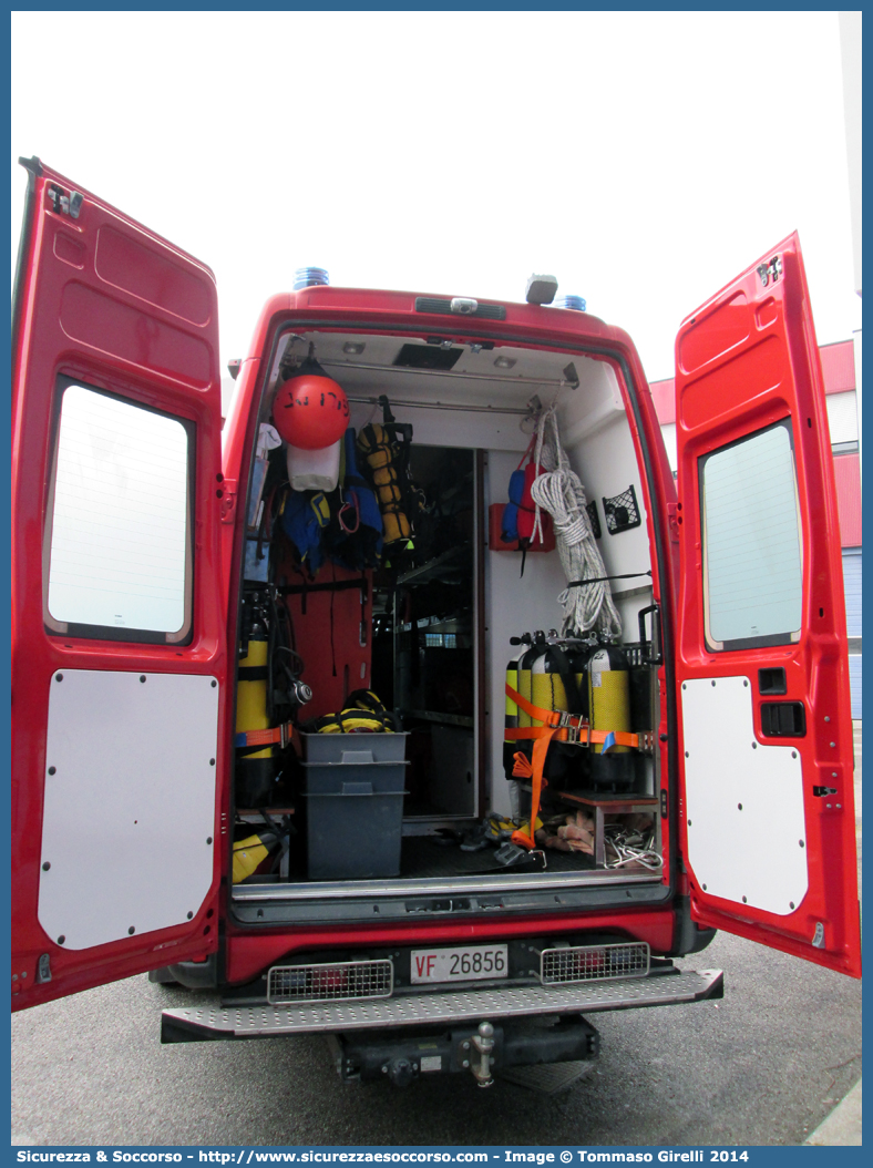 VF 26856
Corpo Nazionale Vigili del Fuoco
Nucleo Soccorso Subacqueo e Acquatico
Iveco Daily 65C18 V serie
Allestitore Elevox S.r.l.
Parole chiave: VVF;V.V.F.;Corpo;Nazionale;Vigili;del;Fuoco;Iveco;Daily;65C18;65 C 18;NSSA;N.S.S.A.;Soccorso;Subacqueo;Acquatico;Sommozzatori;Subacquei;Elevox