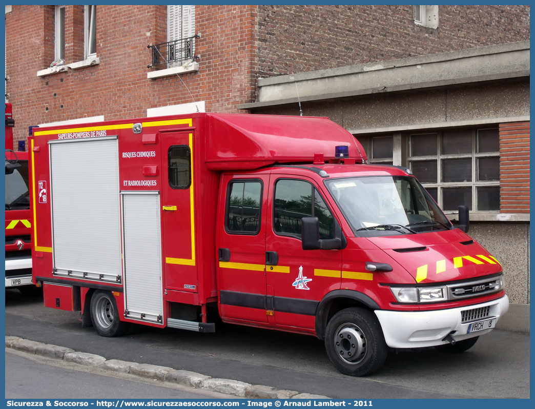 VRCH 8
République Française
Sapeurs Pompiers de Paris
Véhicules Radiologique et Chimique 
Iveco Daily III generation
Parole chiave: République;Française;Sapeurs;Pompiers;Paris;VRCH;Véhicules;Radiologique;Chimique;Iveco;Daily