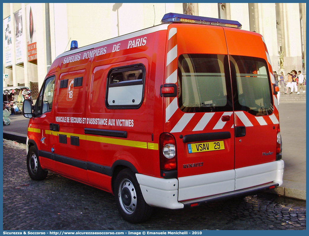 VSAV 29
République Française
Sapeurs Pompiers de Paris
Véhicule de Secours et d'Assistance aux Victimes
Renault Master III generation
Conversion by Sanicar Ambulances S.a.
Parole chiave: République;Française;Sapeurs;Pompiers;Paris;VSAV;Véhicule;Secours;Assistance;Victimes;Renault;Master;Sanicar